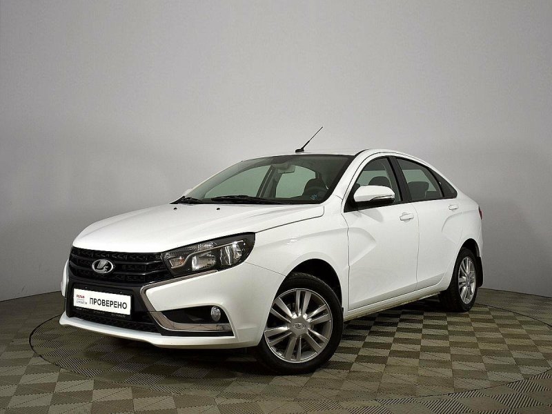 Lada Vesta белая
