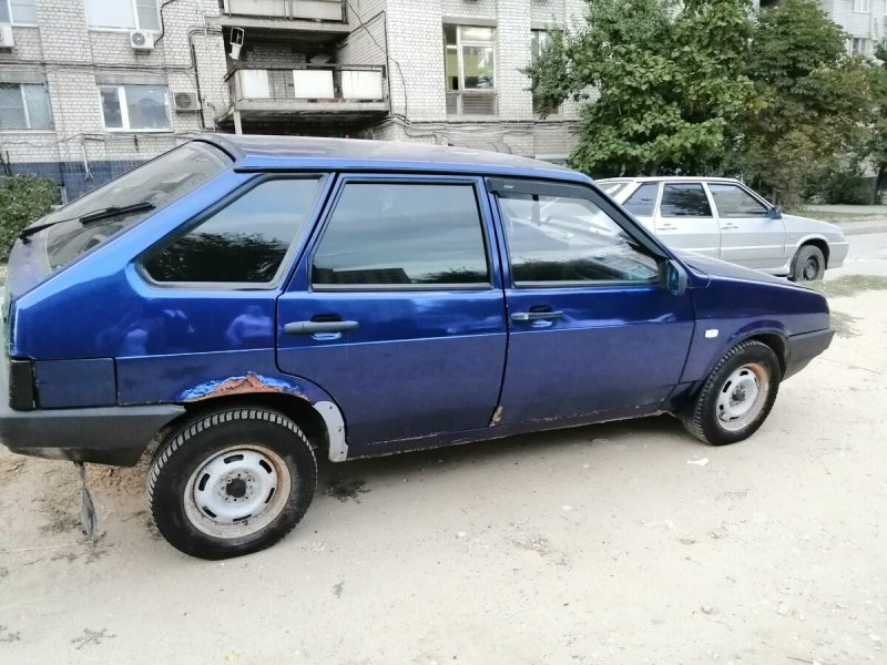 ВАЗ 21093 синяя