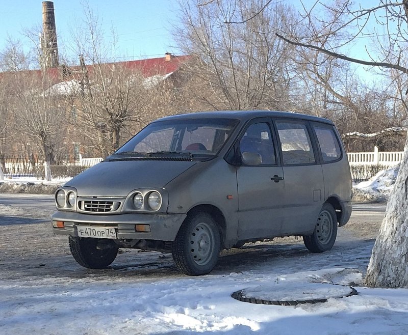 Минивэн Надежда 1997 года
