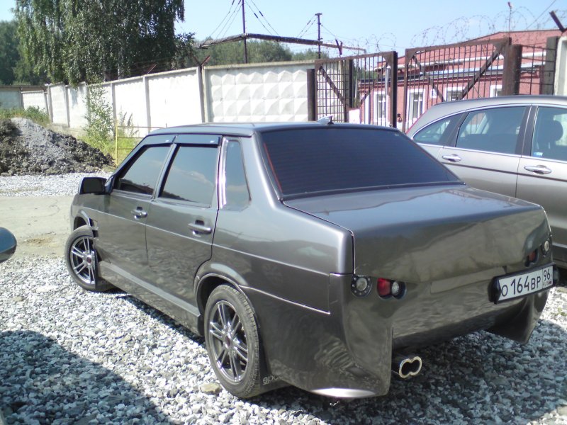 Тюнинговая ВАЗ 21 99