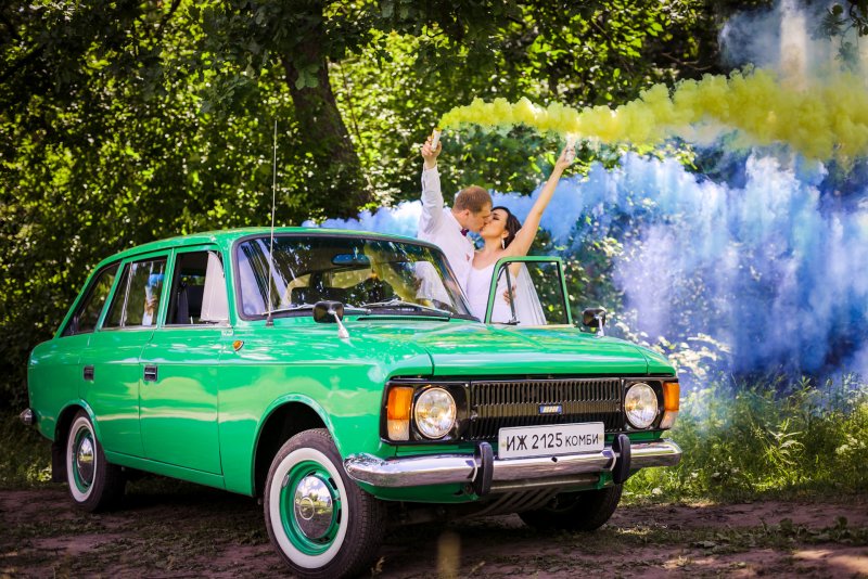 Москвич 2125 девушка