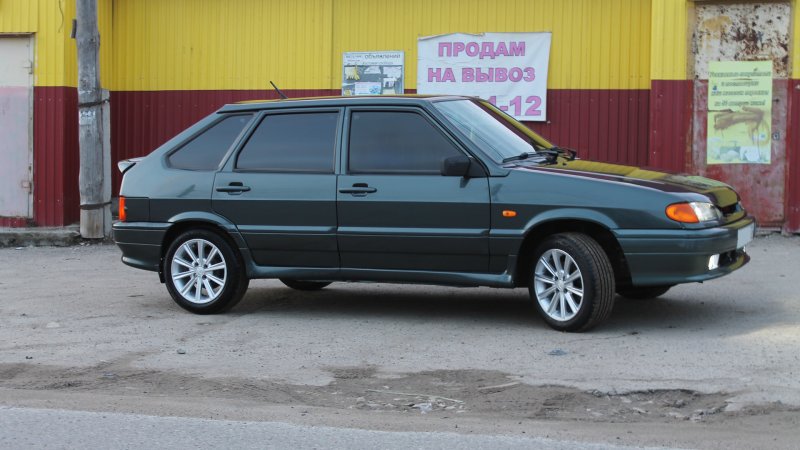 ВАЗ 2115 зеленая