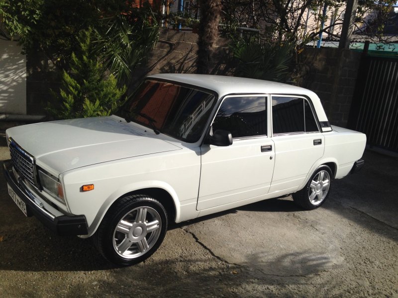 ВАЗ 2107 r17