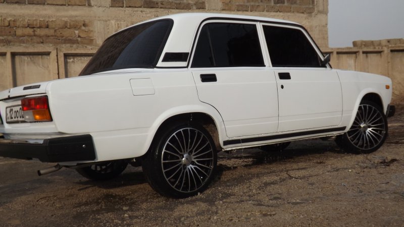 ВАЗ 2107 r15