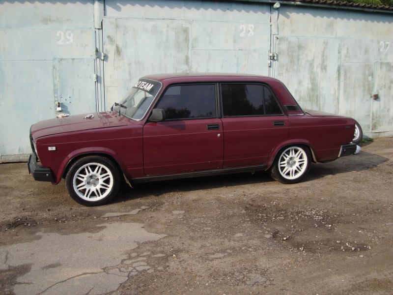 ВАЗ 2107 на дисках r15