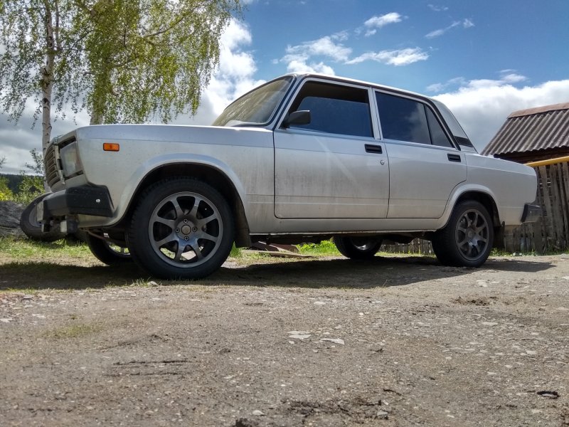 195 45 R15 на ВАЗ 2107
