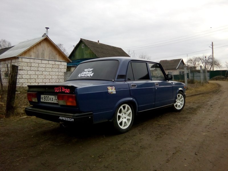 ВАЗ 2107 на дисках r17