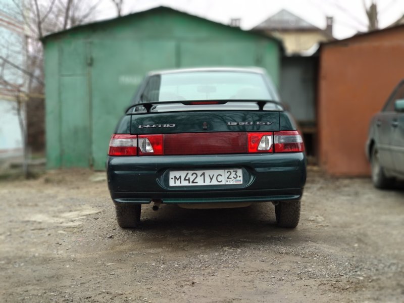 Зад ВАЗ 2110 черная