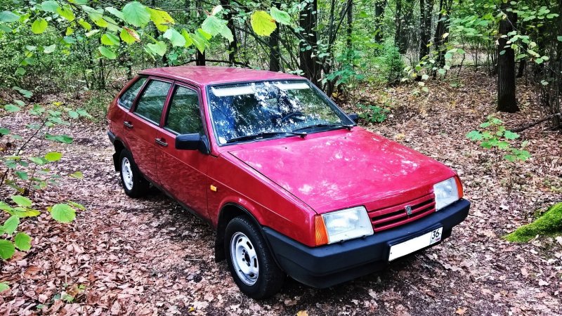 ВАЗ 2109 серебристая