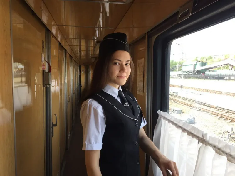 Людмила Белохвостикова проводник поезда