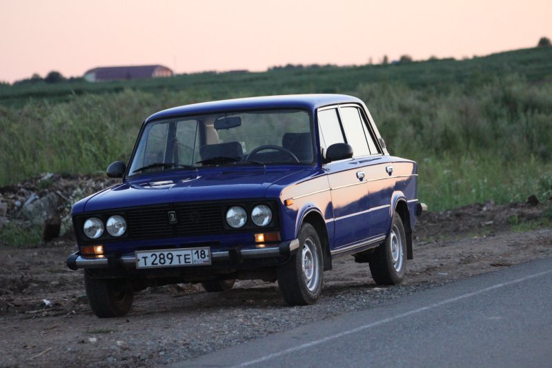 Жигули ВАЗ 2106 синий