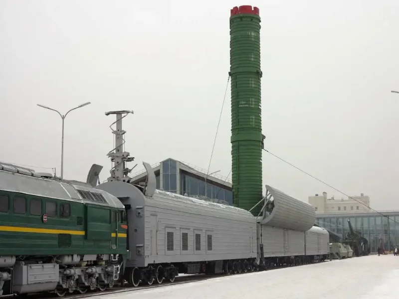 БЖРК - боевой Железнодорожный ракетный комплекс РТ-23уттх «молодец»