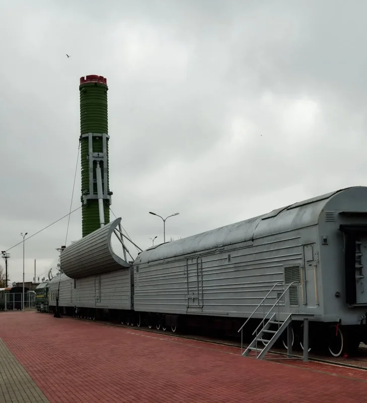 Железнодорожные ракетные войска