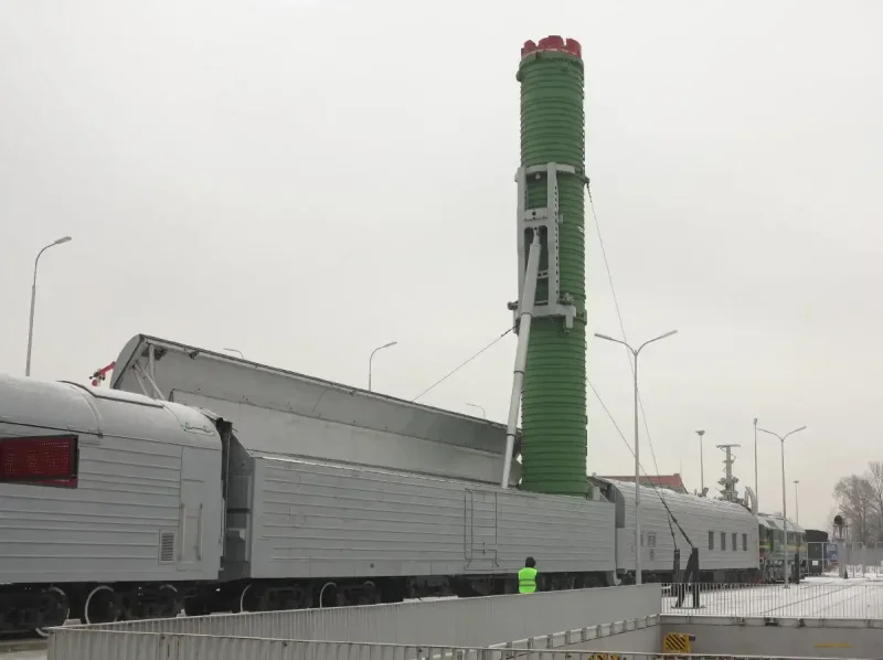 Боевой Железнодорожный ракетный комплекс РТ-23 УТТХ «молодец»
