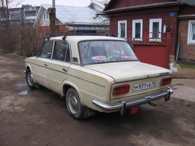 Лада 2106 сзади