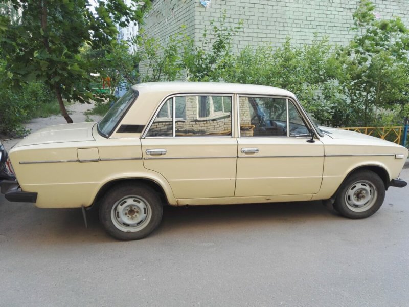 ВАЗ 2106 бежевая