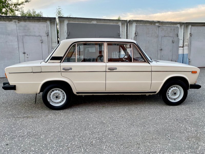 ВАЗ 2106 бежевая