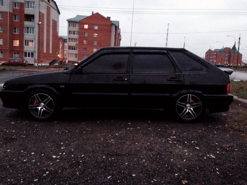 ВАЗ 2114 черная r15