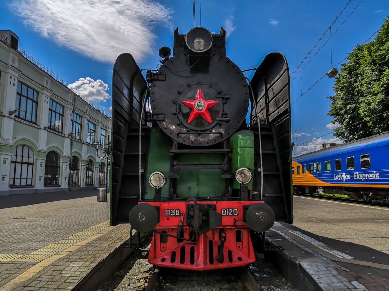 Пассажирский паровоз п36-0251