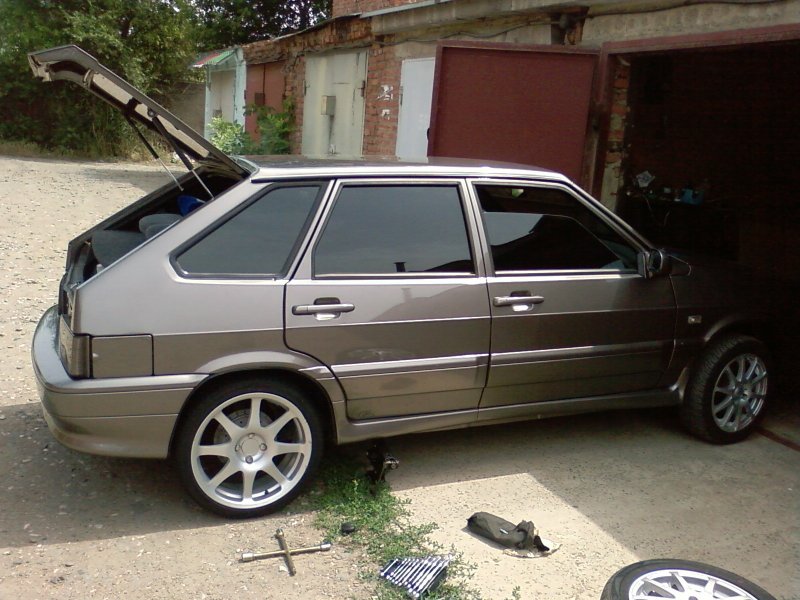 ВАЗ 2114 r15