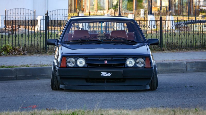 Lada Спутник 2109