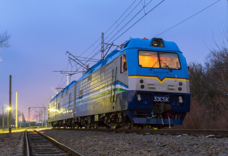 Локомотив Ермак 2эс5к