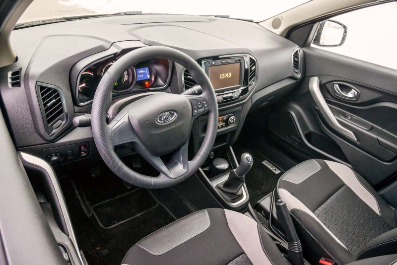 Lada XRAY салон