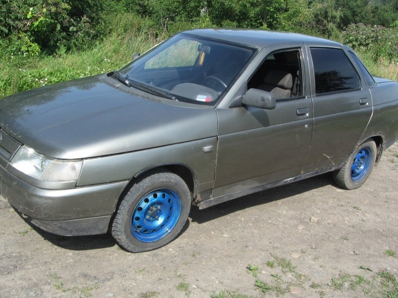 Лада 2000 года фото