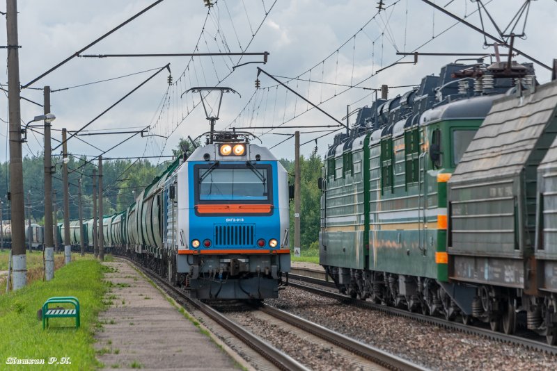 Локомотив поезд