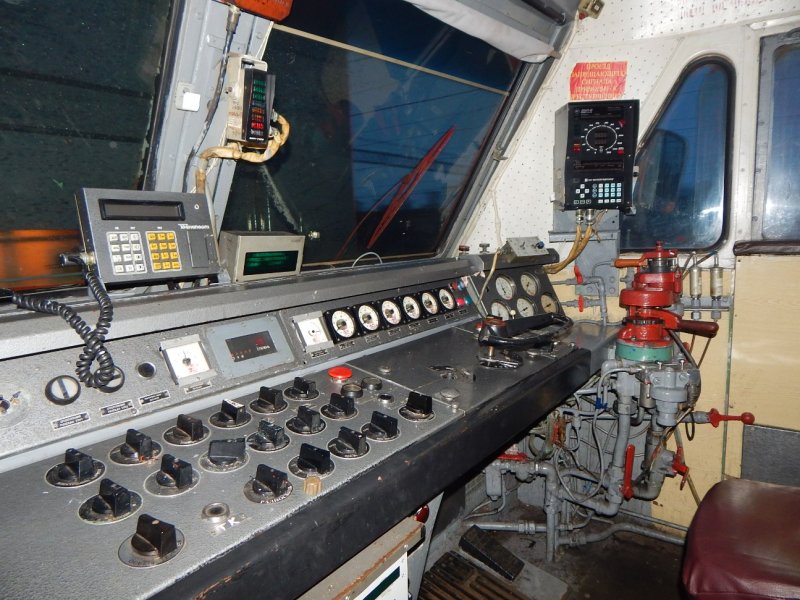 Электровоз ЧС-4 кабина машиниста