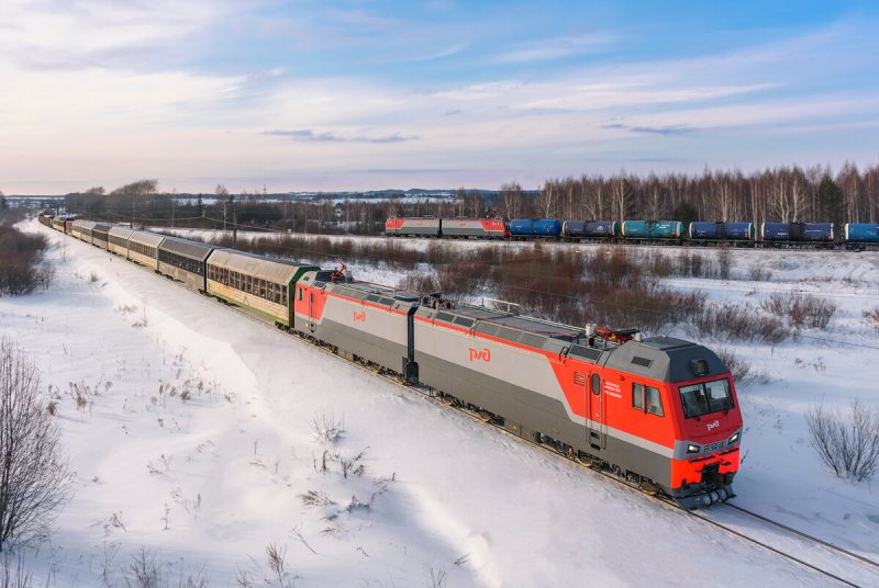 Электровоз 2эс7 Синара