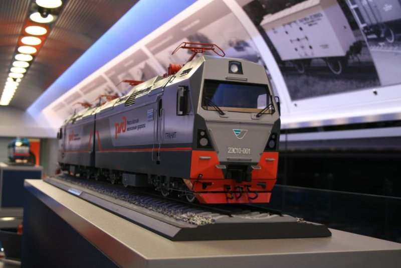 Гранит Локомотив 2эс7 кабина