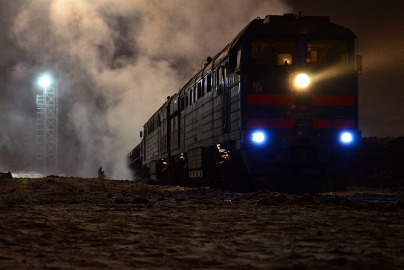 Тепловоз 2тэ116 ночью