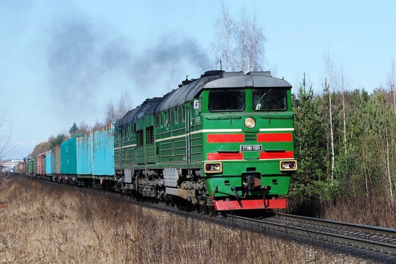 2т 116 тепловоз с цистернами