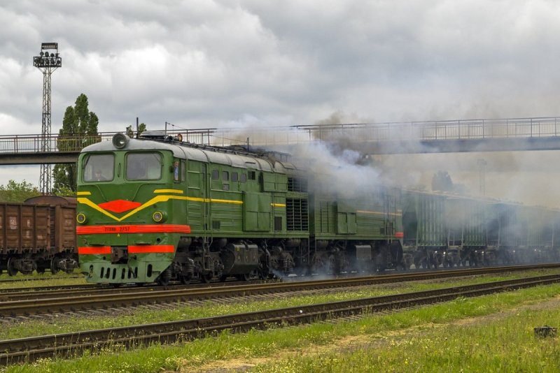 Локомотив 2тэ10