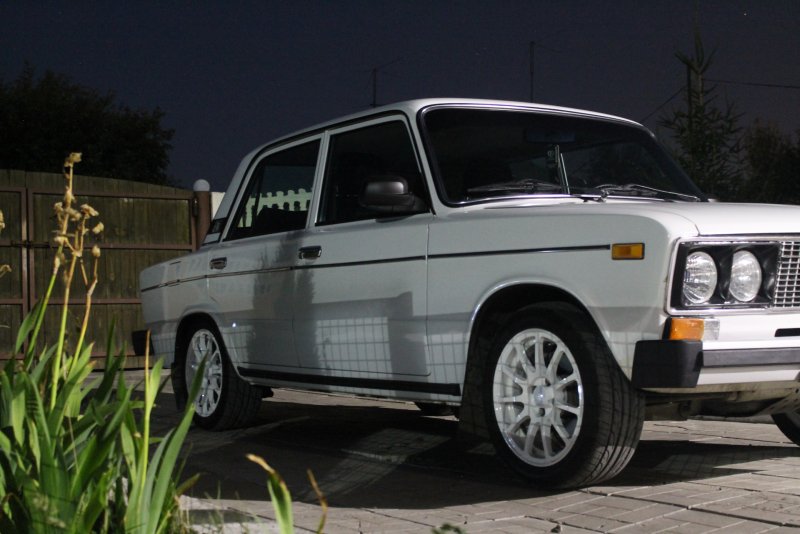 Lada 2106 белая