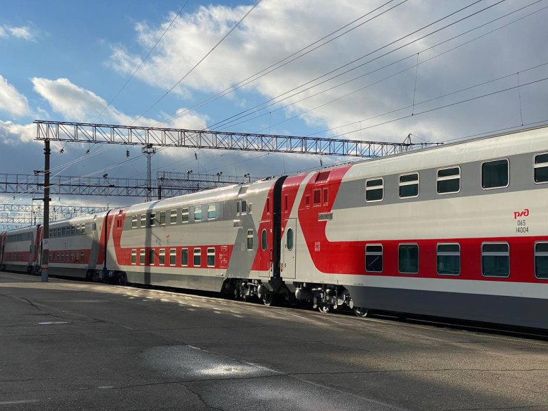 Поезд 021 Мурманск Санкт-Петербург двухэтажный