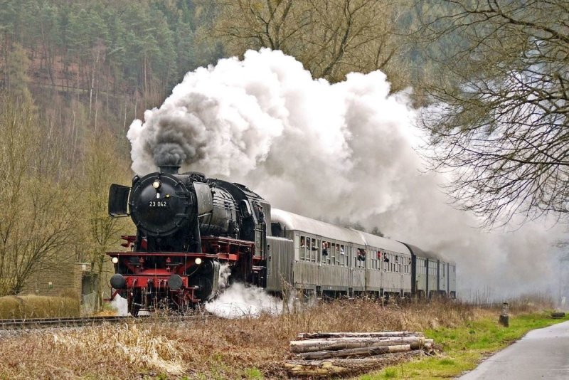 Поезд с дымом