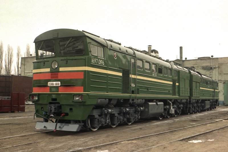 Тепловоз 2тэ10м аварии