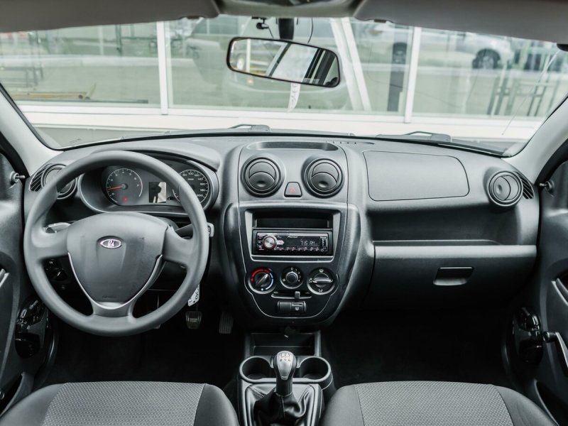 Lada Granta Drive Active салон