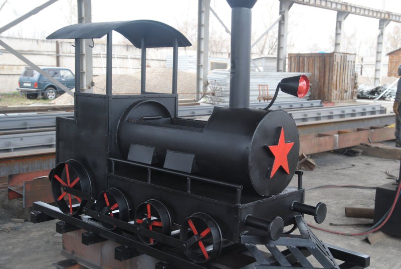 Мангал в виде паровоза