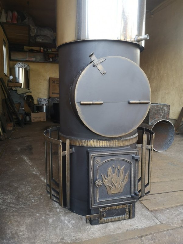 Мангал из газового баллона в виде паровоза