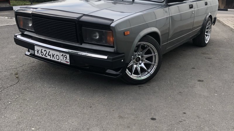 ВАЗ 2107 темно серебристая