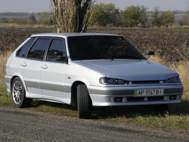 ВАЗ 2114 2004 года