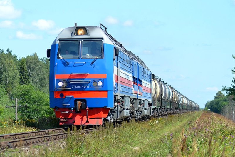 Тепловоз Пересвет 2тэ25км