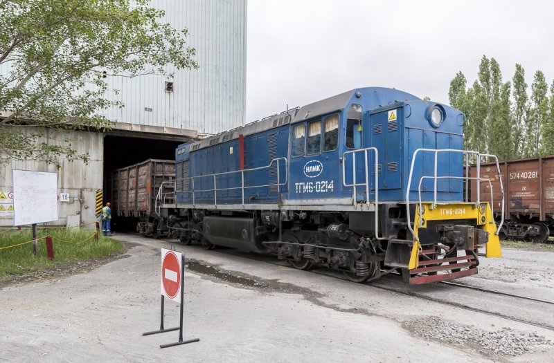 Ту6 тепловоз путеукладчик