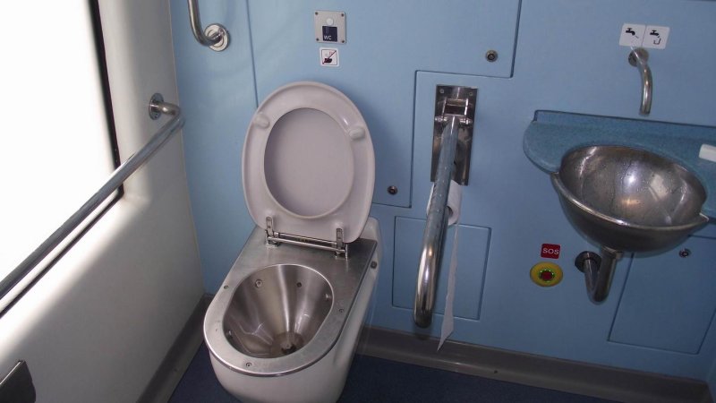 Вагон плацкарт биотуалет