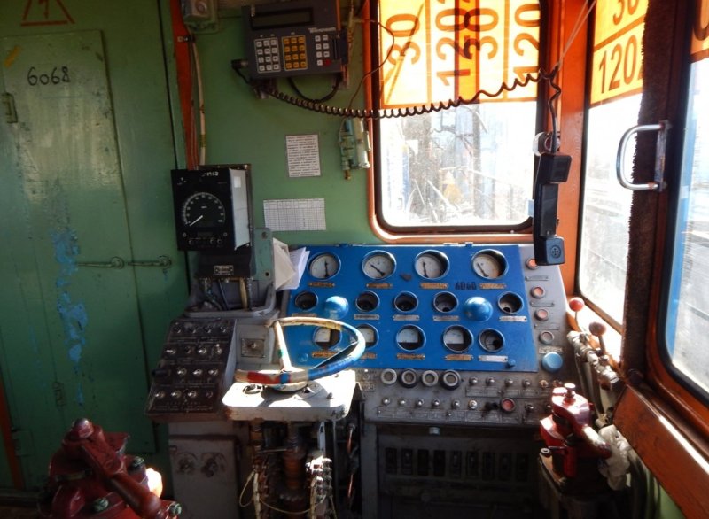 Пульт управления машиниста чмэ3