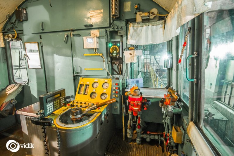 Кабина машиниста тепловоза чмэ3