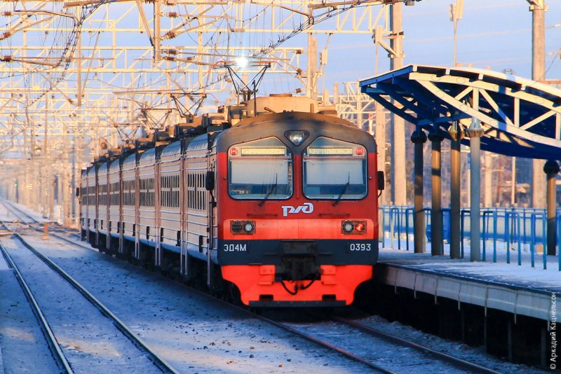 Моторный вагон эд4м